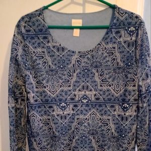 Chicos blue paisley semi-sheer top with lining